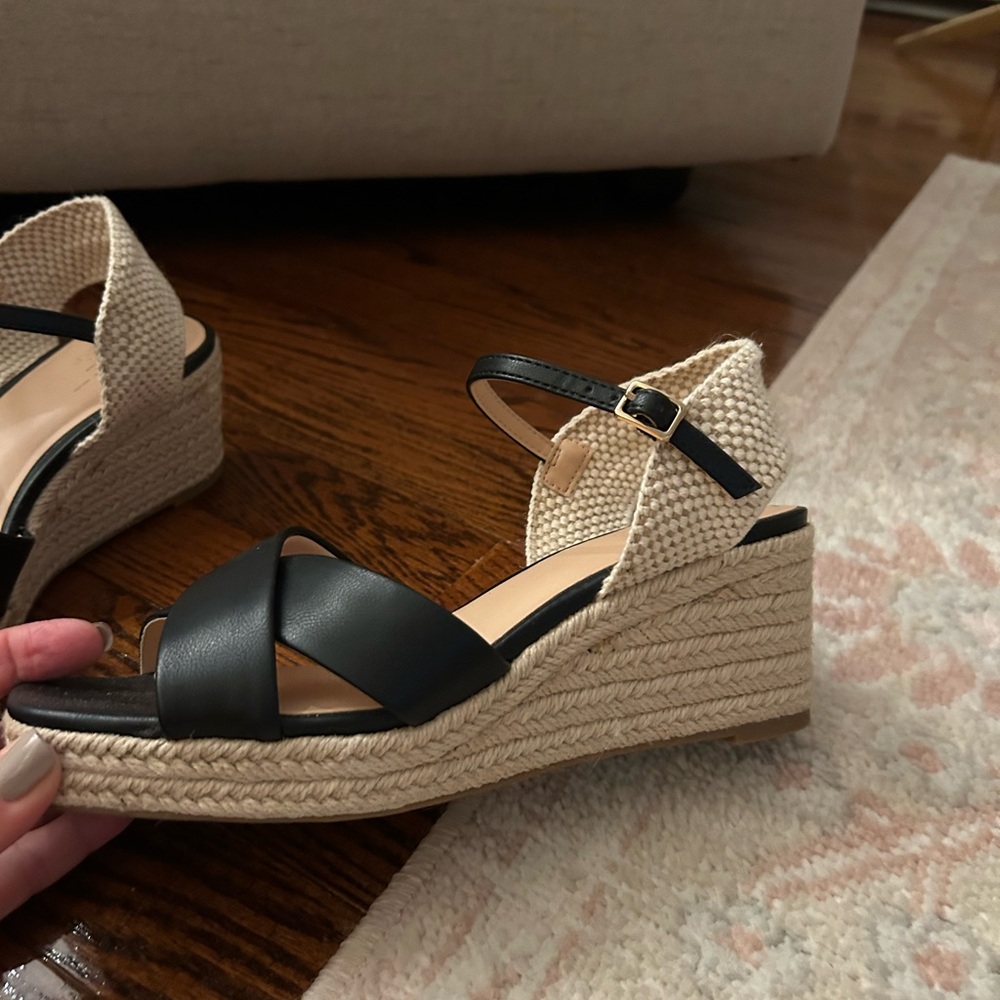 LOFT Black and Cream Sandals - Picture 2 of 5